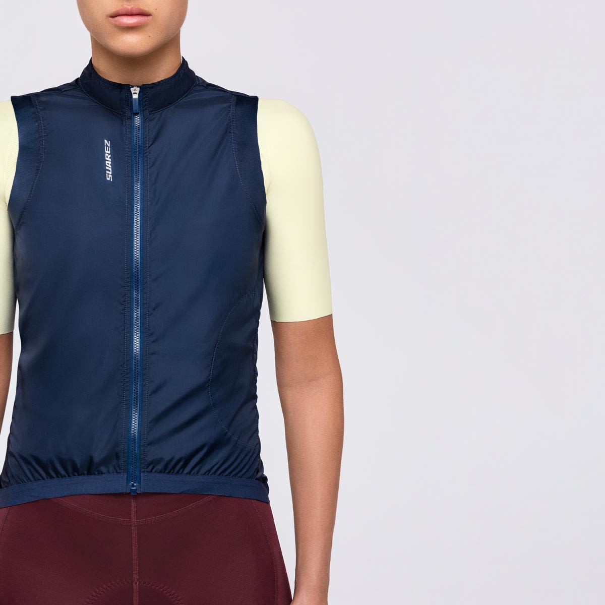 CHALECO CORTAVIENTO MUJER BARRIER NAVY5