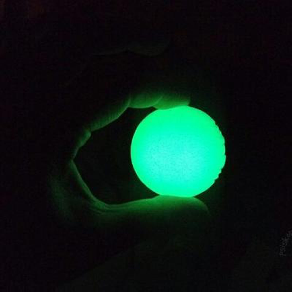 CHUCKIT MAX GLOW BALL2
