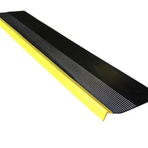 GRADA ESTRIADA 1.50 NEGRA/AMARILLA1