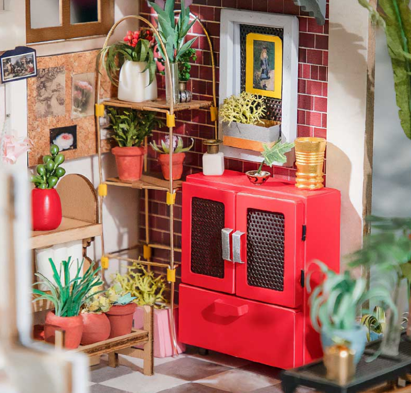 Emily's Flower House2