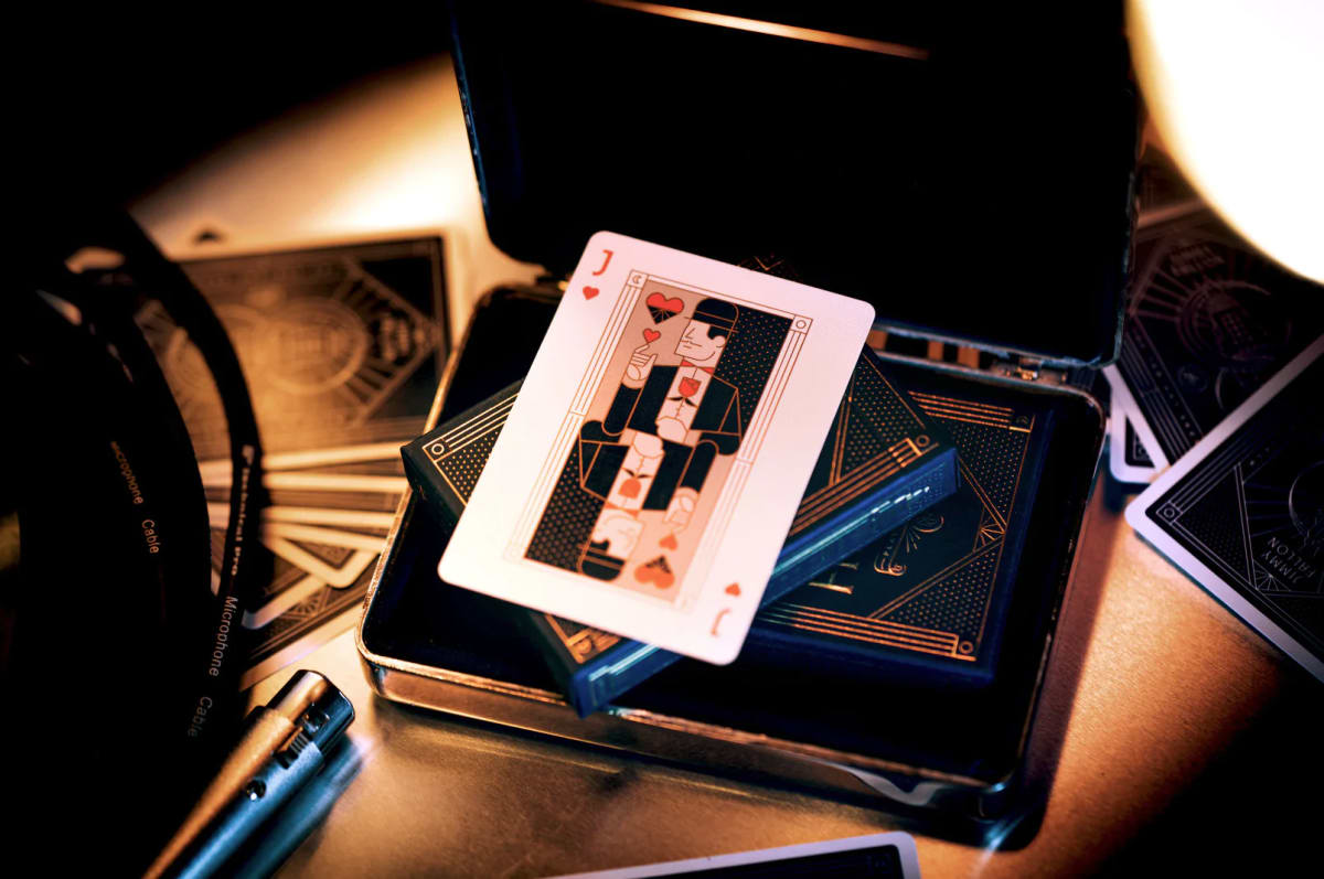 Naipe - Theory11 - Jimmy Fallon3