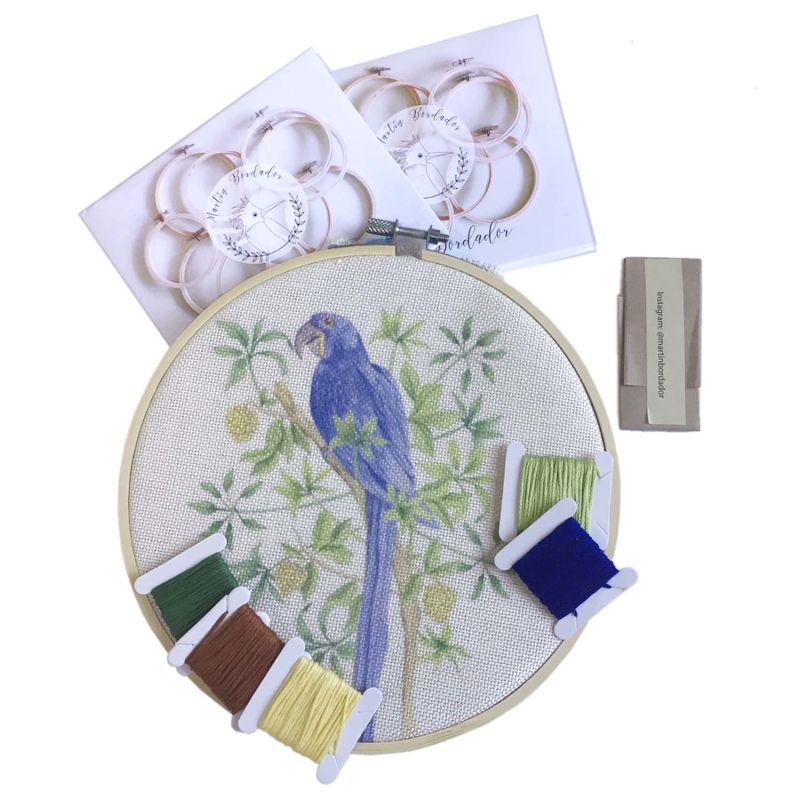 Mini Kit para bordar Guacamayo Azul