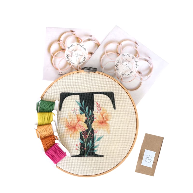 Mini Kit para bordar Letra T