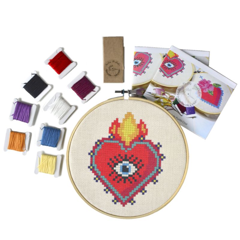 Mini Kit Punto Cruz Corazón Ojo