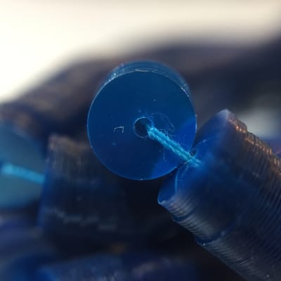 Lentejuela 5mm transparente celeste1