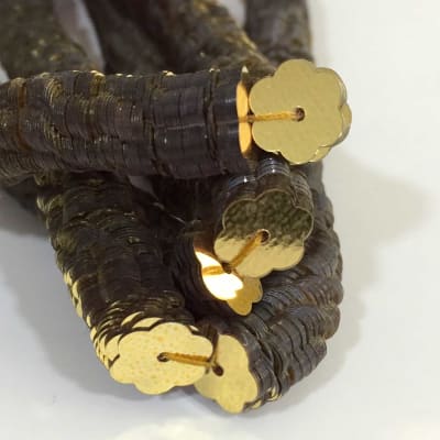 Lentejuela Jazmin 6mm Oro claro 24 metálica1
