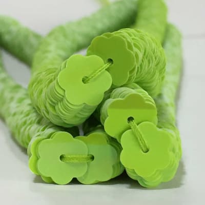 Lentejuela Jazmin 6mm  nacarado verde limon 2501