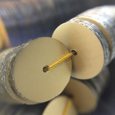 Lentejuela 8mm mate Oro Claro1