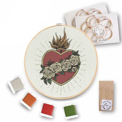 Mini Kit para bordar Corazón Flor1
