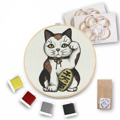 Mini Kit para bordar Gato de la Fortuna1