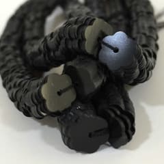 Lentejuela Jazmin 6mm Negro 16 metálica