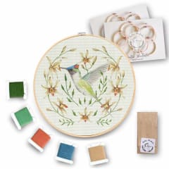 Mini Kit para bordar Colibri Cornudito