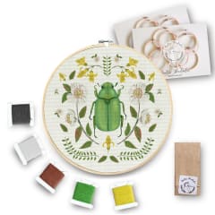 Mini Kit para bordar San Juan fondo blanco