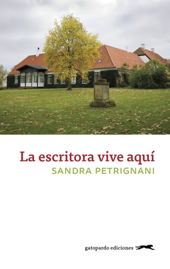 La escritora vive aquí2