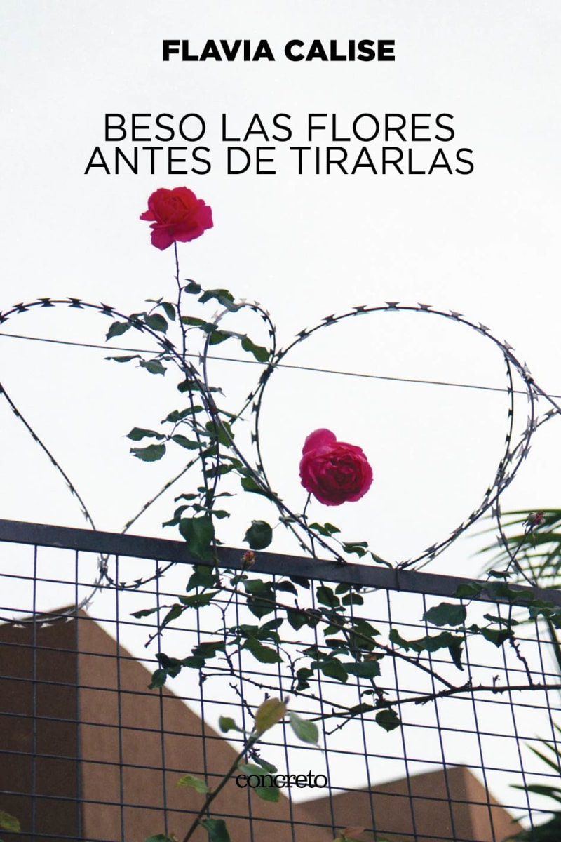 Beso las flores antes de tirarlas 1