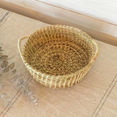 Panera redonda con asas de manila