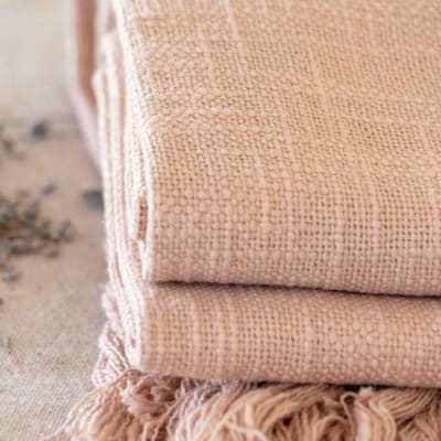 Manta/piecera rosada pálida