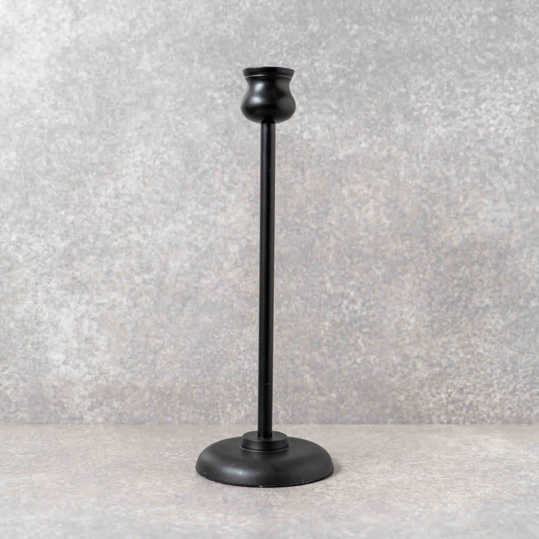 Candelabro de metal negro3