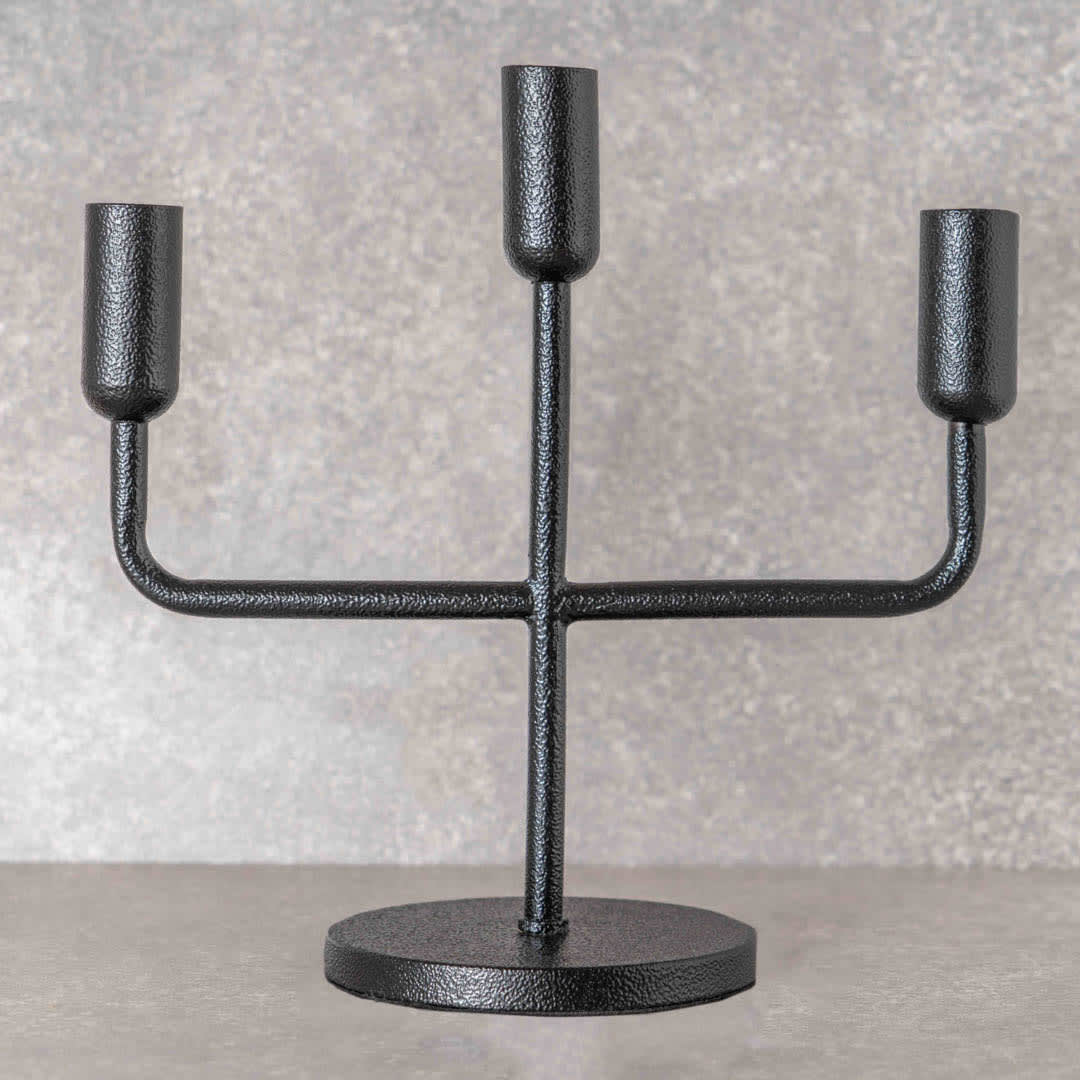Candelabro negro de 3 brazos1