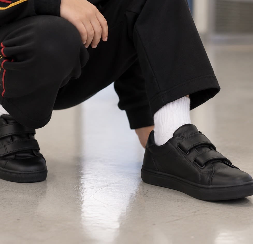 Zapatilla Möki Negra