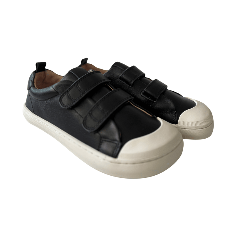 Zapatilla Möki Negra/Blanco