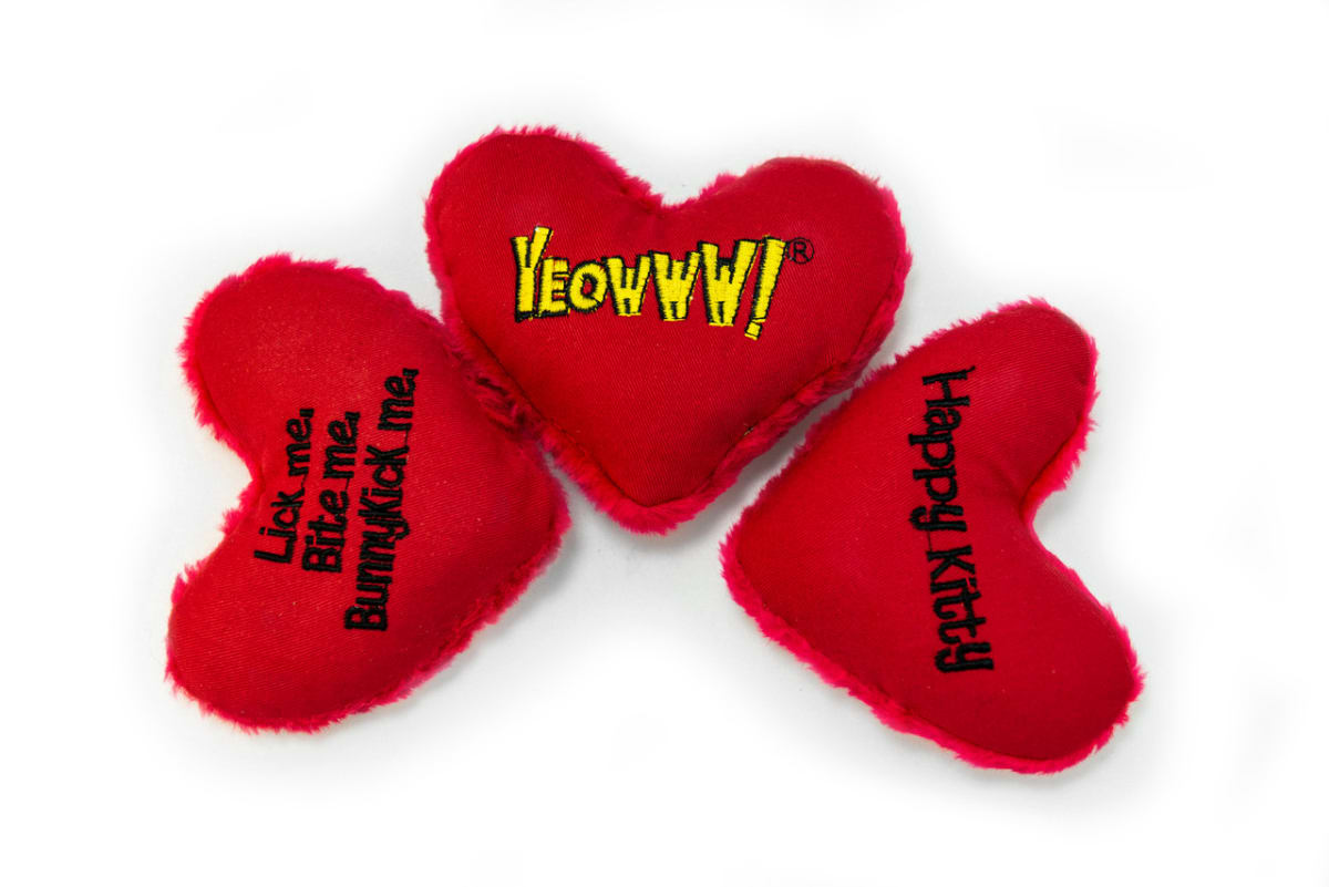 YEOWWW HEART ATTACK - RELLENO 100% CATNIP ORGANICO1