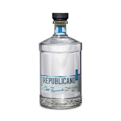 PISCO REPUBLICANO MOSCATEL TRIPLE DESTILADO