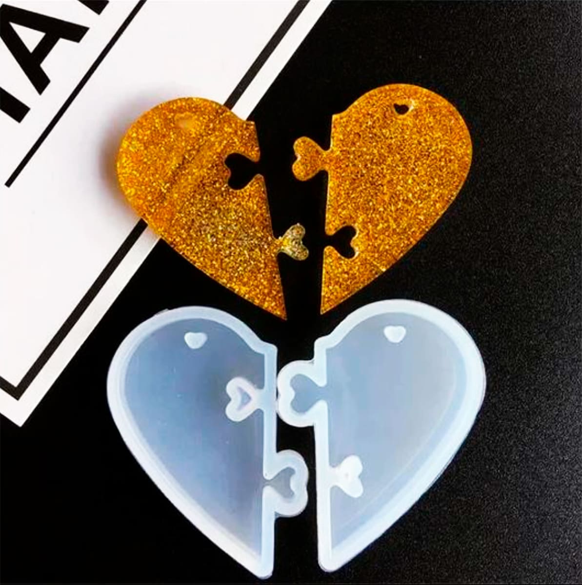MOLDE DE SILICONA CORAZON PARTIDO3