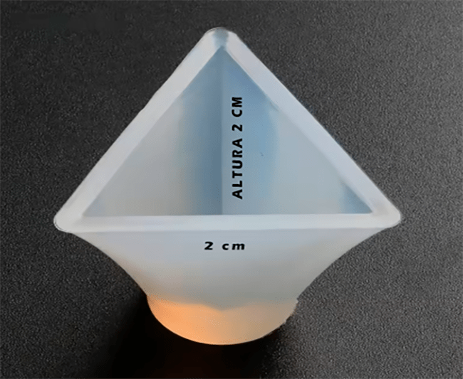 MOLDE DE SILICONA PIRAMIDE x 1CM/LADO3