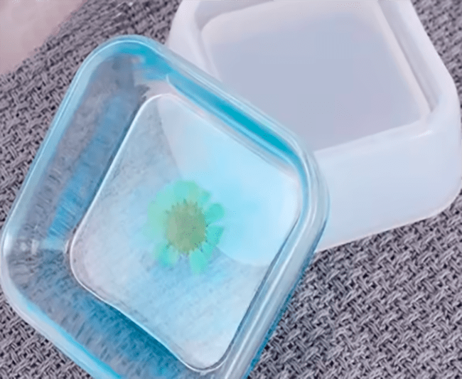 MOLDE DE SILICONA CUADRADO MACETERO 6.5CM1