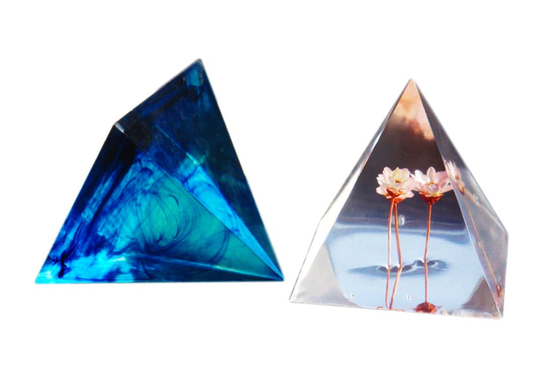 MOLDE DE SILICONA PIRAMIDE 5 CM1