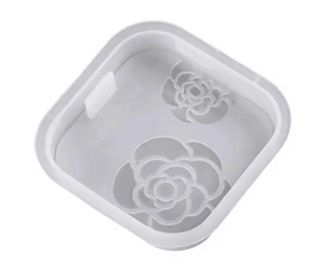 MOLDE DE SILICONA COLGANTE CON  FLORES ROSAS 5.3x5.3CM.1
