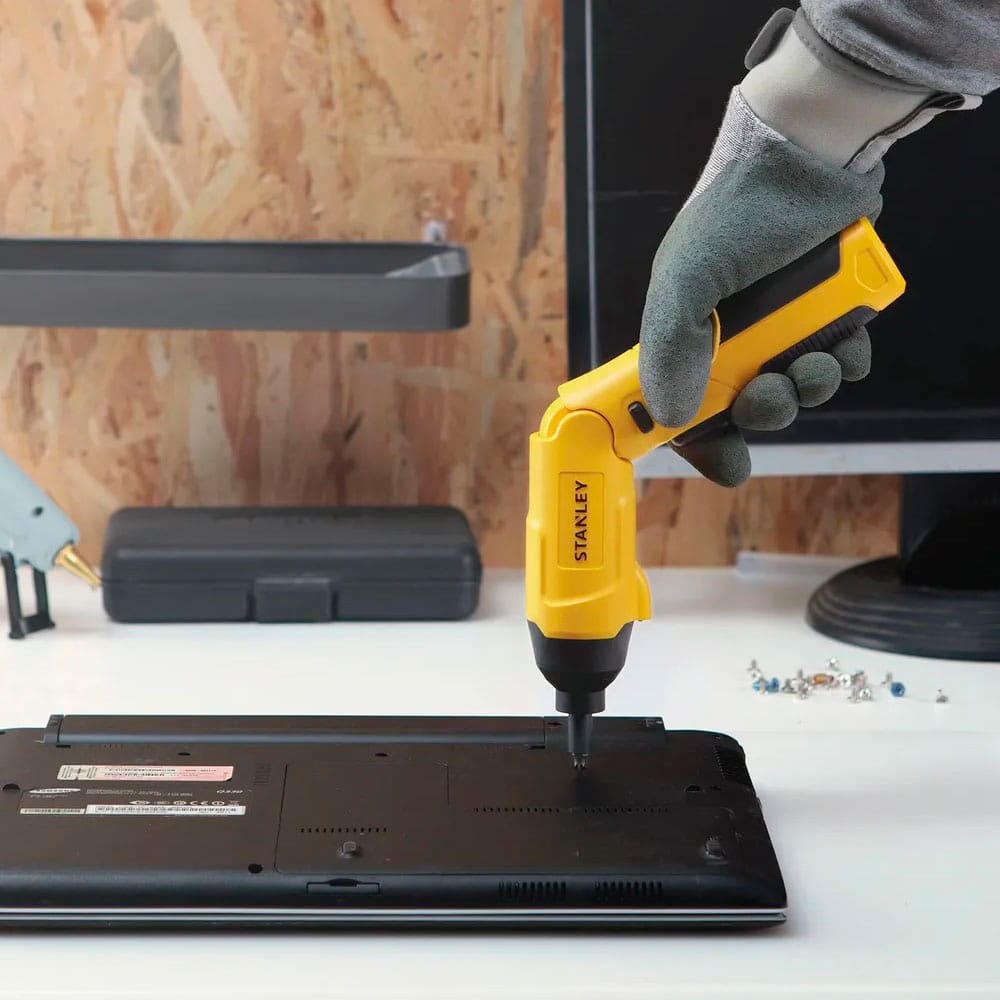 ATORNILLADOR 4V CON MALETA Y ACCESORIOS STANLEY SCS4K-B2C1