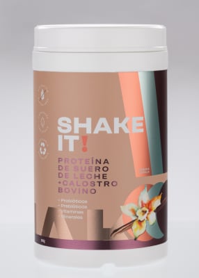 SHAKE IT! POLVO DE PROTEINA DE SUERO DE LECHE + CALOSTRO DE BOVINO