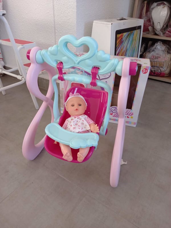 COLUMPIO CON MUÑECA