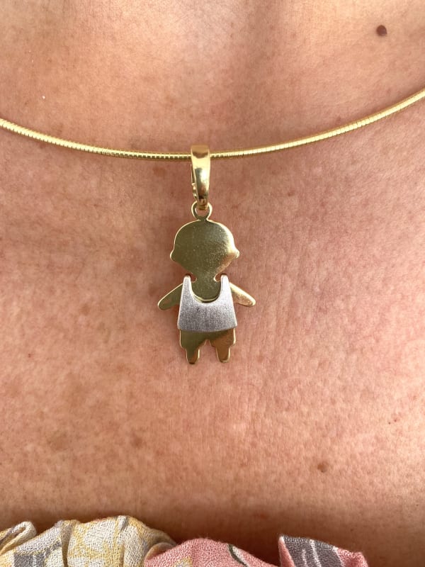 COLGANTE ORO LISO Y PELTRE NIÑO