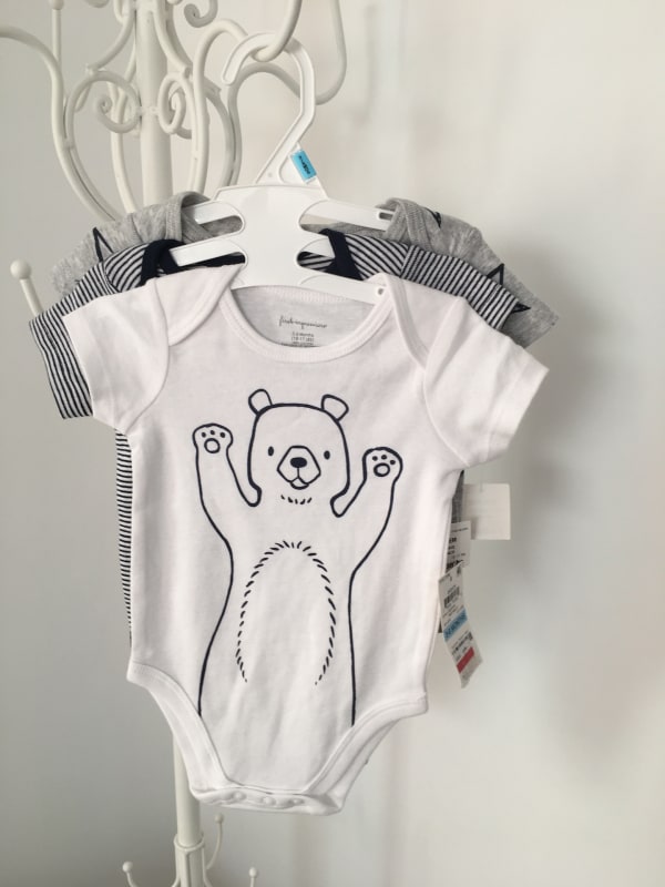 ENTERITO BEBE FIRST IMPRESSIONS