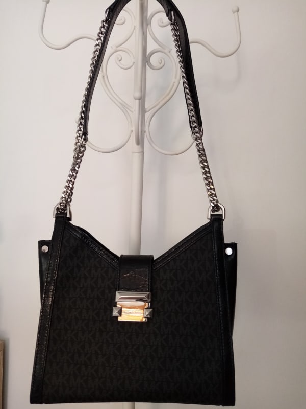 CARTERA MICHAEL KORS NEGRACON CORREA