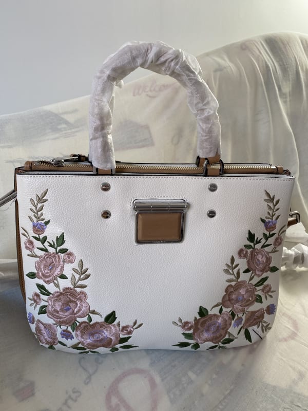 CARTERA CALVIN KLEIN