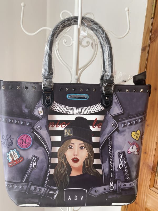 CARTERA NICOLE LEE PAOLA IS TOMBOY