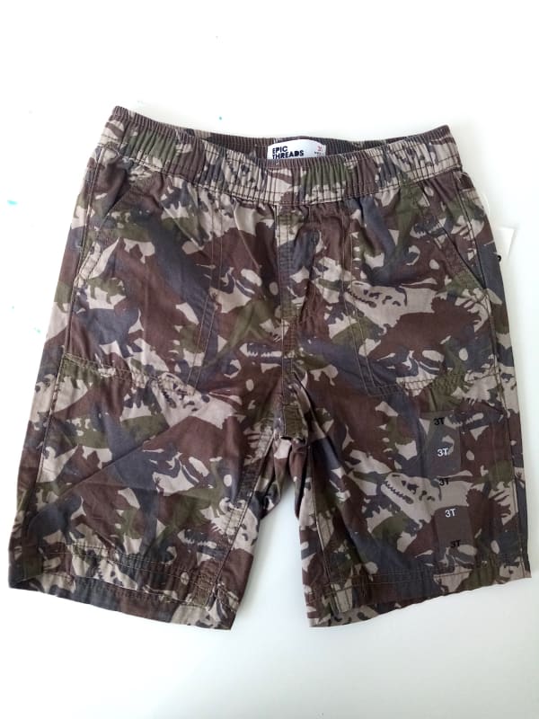 SHORT NIÑO EPIC THREADS VERDE  MILITAR