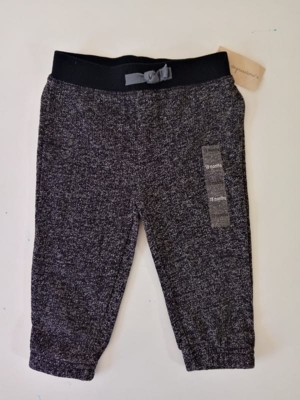 PANTALÓN BUZO FIRST IMPRESSIONS NEGRO