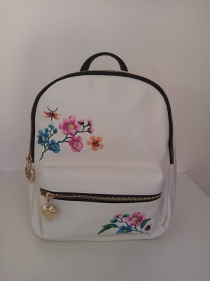 MOCHILA BETSEY JOHNSON CON BORDADO1