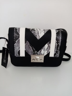 CARTERA  INTERNACIONAL CONCEPT NEGRA CON BLANCO1