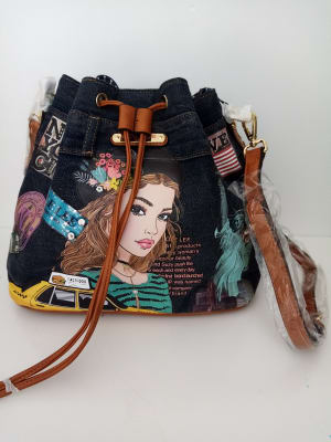 CARTERA NICOLE LEE IVETTE POSES  MEZCLILLA1