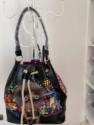 CARTERA NICOLE LEE FRIDAY NIGHT FUN2