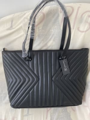 CARTERA INTERNATIONAL CONCEPT NEGRA GRANDE1