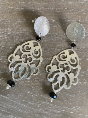 ARO ORO BLANCO SATINADO PIEDRA NEGRA1