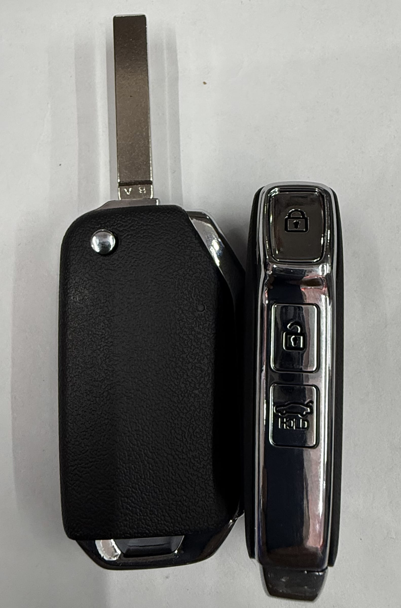 CARCASA  KIA ABATIBLE 3 BOTONES
