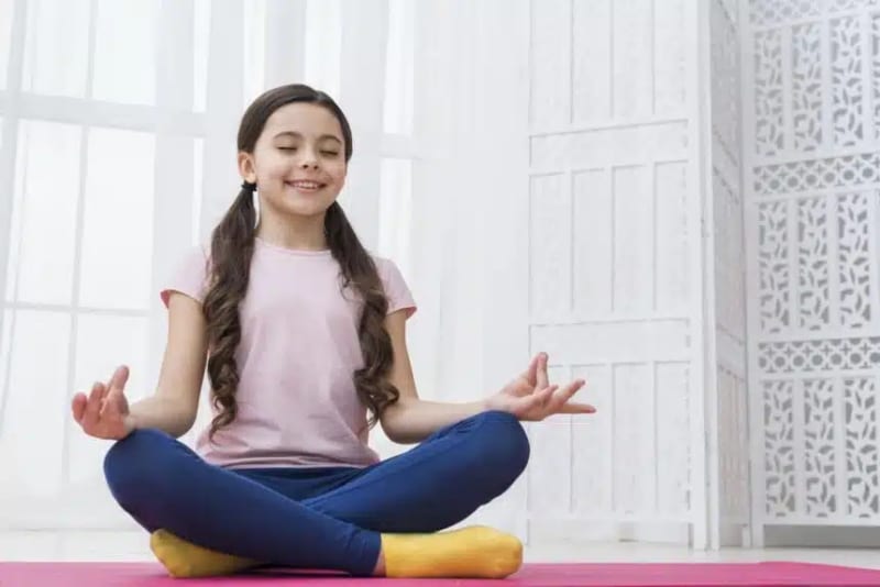 BENEFICIOS DE LA MEDITACIÓN PARA MEJORAR TU RENDIMIENTO ACADÉMICO